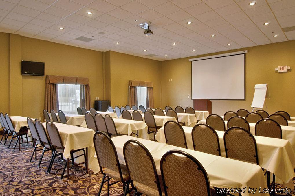 Holiday Inn Hotels Batesville By Ihg Удобства фото